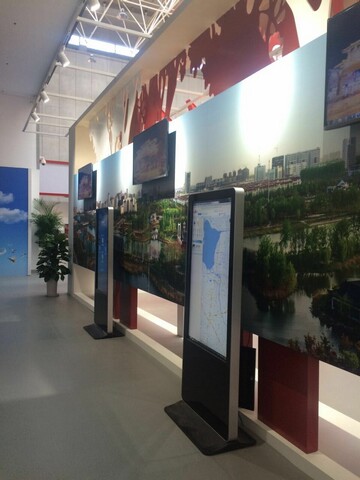 宿遷市建市20周年展覽館信息發(fā)布、觸摸設(shè)備均由米可提供1.jpg